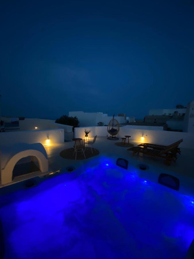 Amaryllis Santorini Φηρά